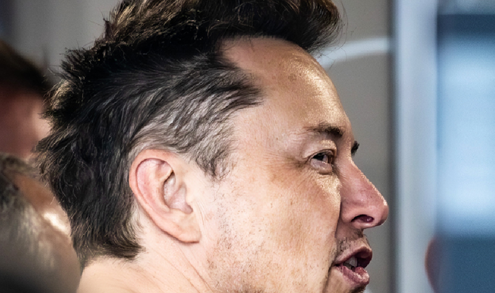 Ted talk: Elon Musk - Kinow Demo